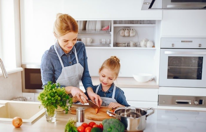 fpmomtips parental advice from famousparenting